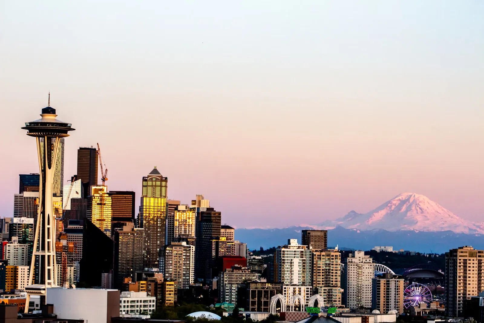 Seattle skyline at sunset with the Space Needle